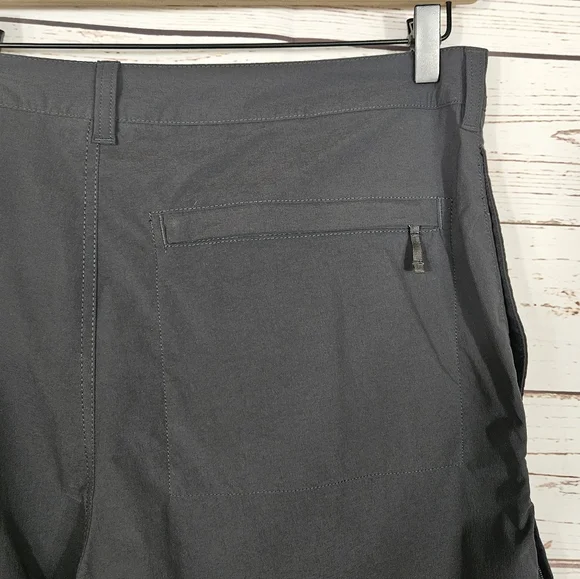 The North Face | Rolling Sun Gray Packable Shorts - Picture 6 of 7